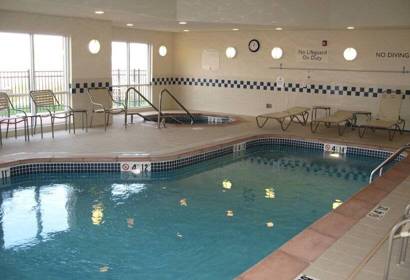 فندق Fairfield Inn & Suites Ames