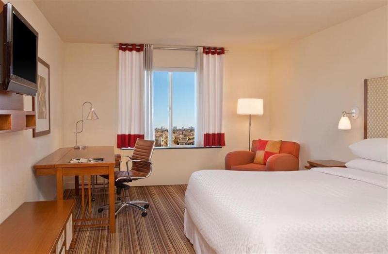 هتل Four Points By Sheraton Sacramento Airport