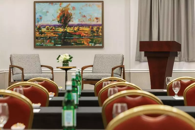 בית מלון כפרי Four Points By Sheraton Sacramento Airport