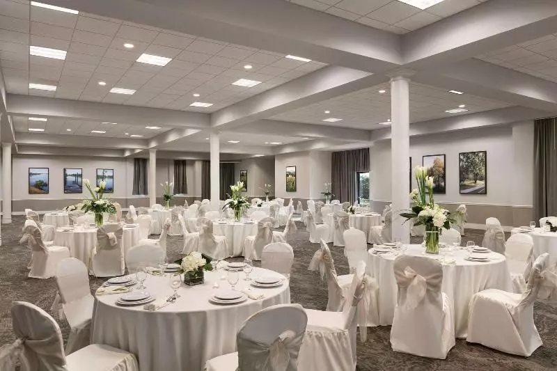 בית מלון כפרי Four Points By Sheraton Sacramento Airport