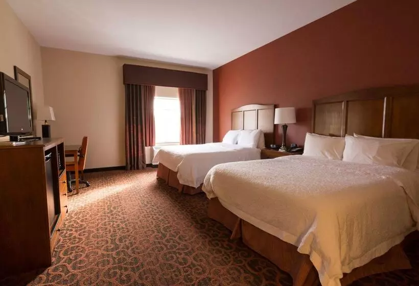 Отель Hampton Inn Bangor