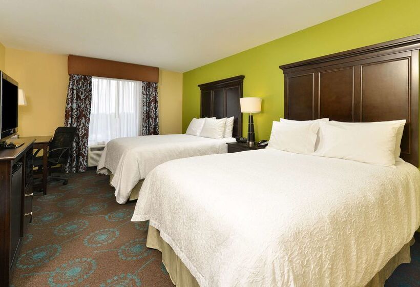 Отель Hampton Inn Iowa City/university Area