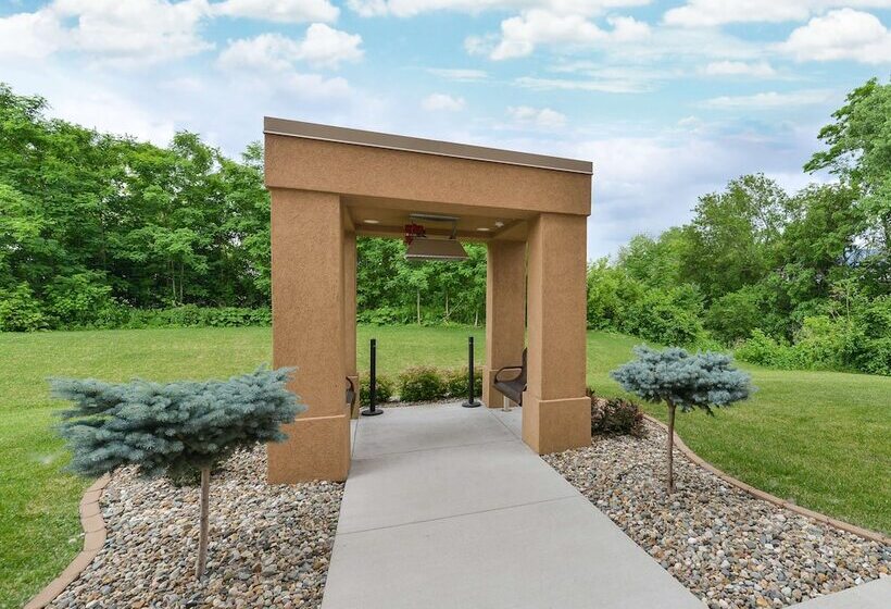 Отель Hampton Inn Iowa City/university Area