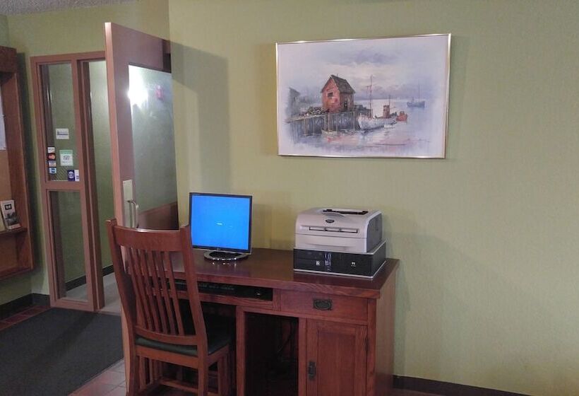 ホテル Harbor Lights Lodge