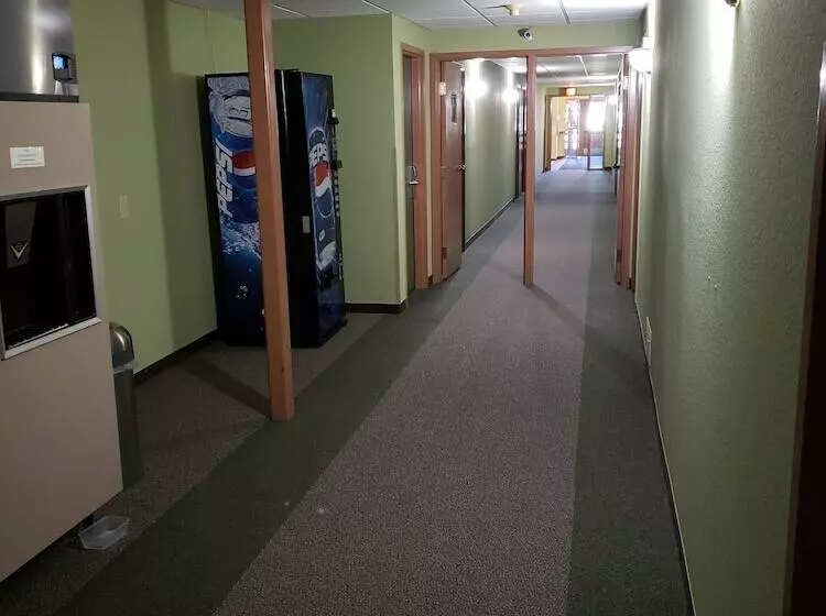 ホテル Harbor Lights Lodge