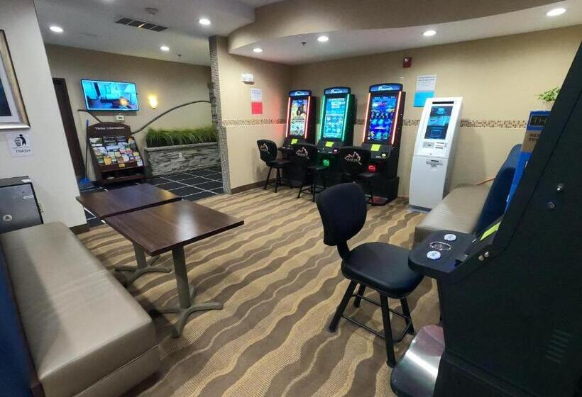 فندق Hometowne Studios & Suites Washington