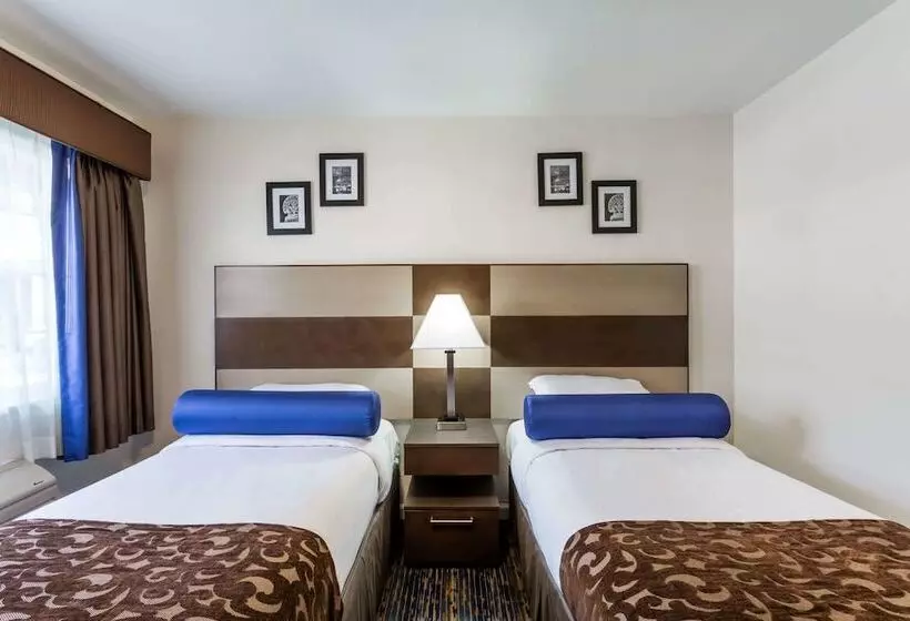 Отель Howard Johnson By Wyndham Berkeley