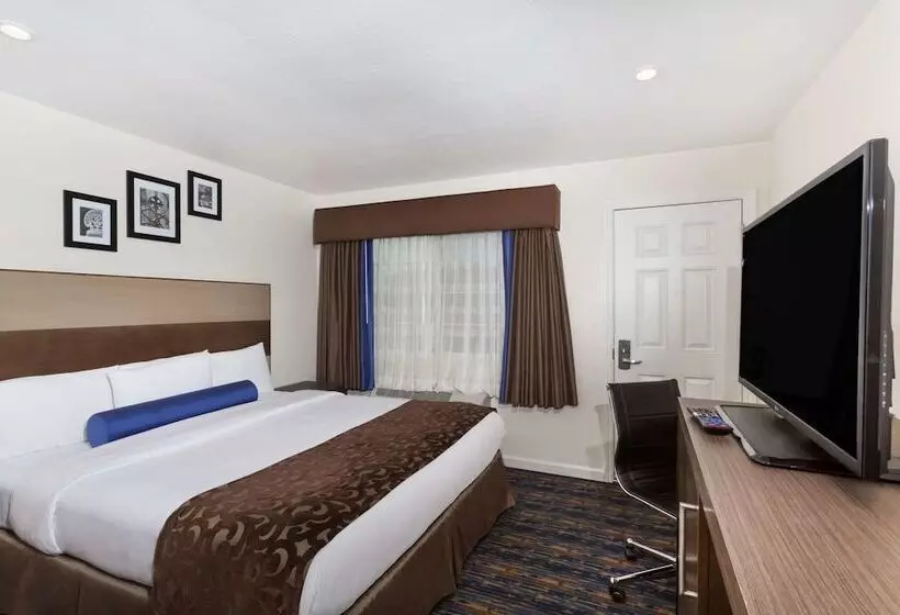 Отель Howard Johnson By Wyndham Berkeley