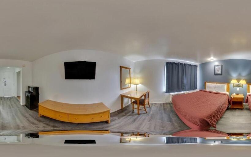 Отель Rodeway Inn & Suites Sidney Historic Downtown I80