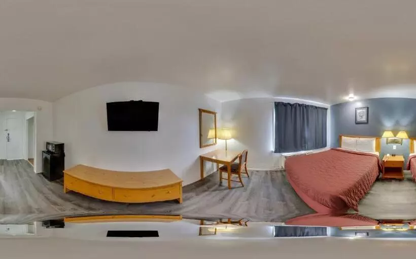 Отель Rodeway Inn & Suites Sidney Historic Downtown I80