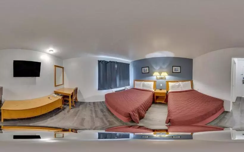 Отель Rodeway Inn & Suites Sidney Historic Downtown I80