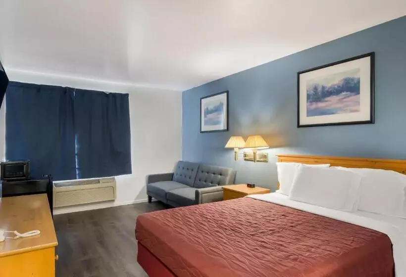 Отель Rodeway Inn & Suites Sidney Historic Downtown I80