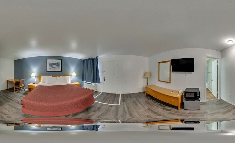 Отель Rodeway Inn & Suites Sidney Historic Downtown I80