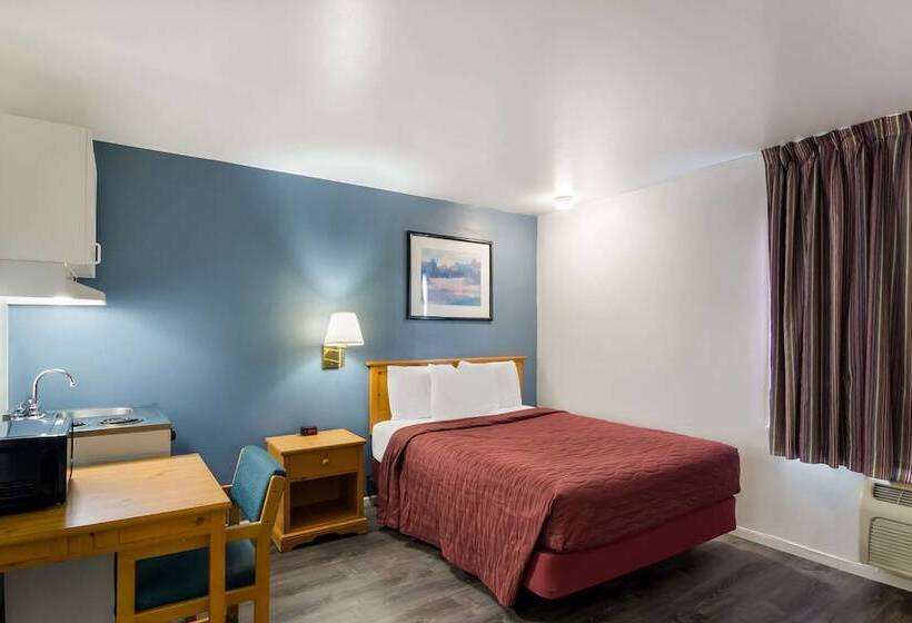 Отель Rodeway Inn & Suites Sidney Historic Downtown I80