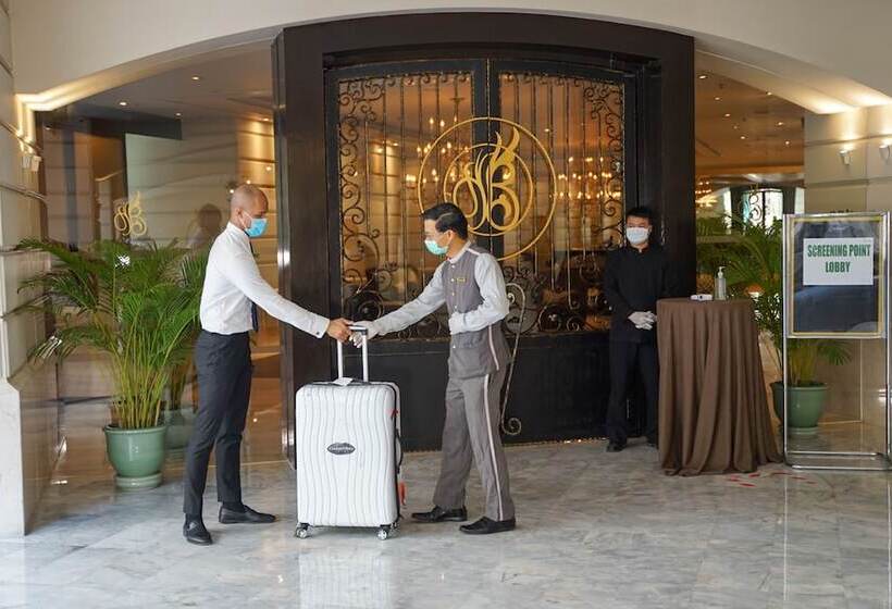 هتل Tower Club At Lebua