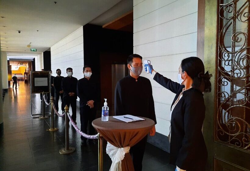 هتل Tower Club At Lebua