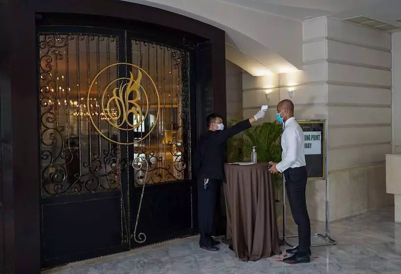 Hotel Tower Club At Lebua