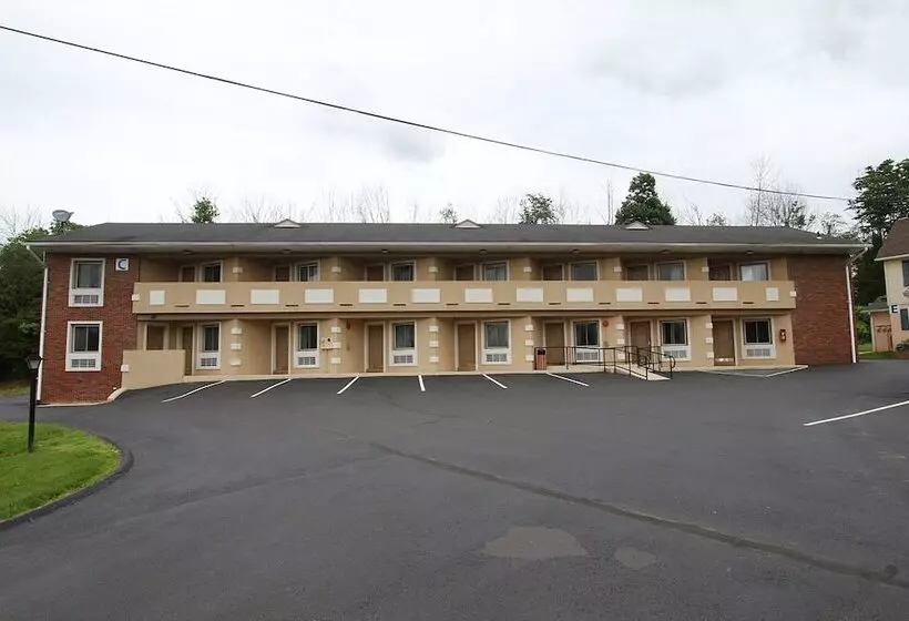 בית מלון כפרי Travel Inn & Suites Flemington