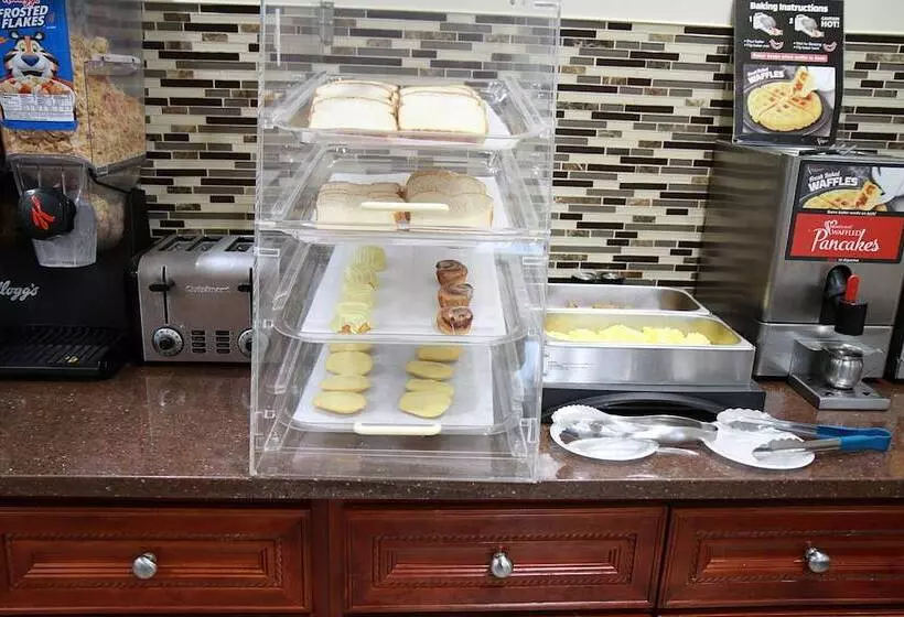 בית מלון כפרי Travel Inn & Suites Flemington