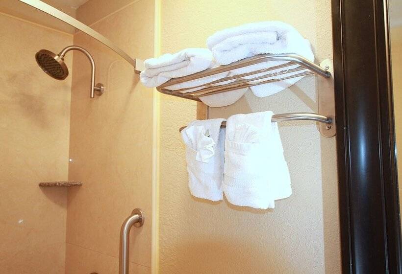 酒店 Travel Inn & Suites Flemington