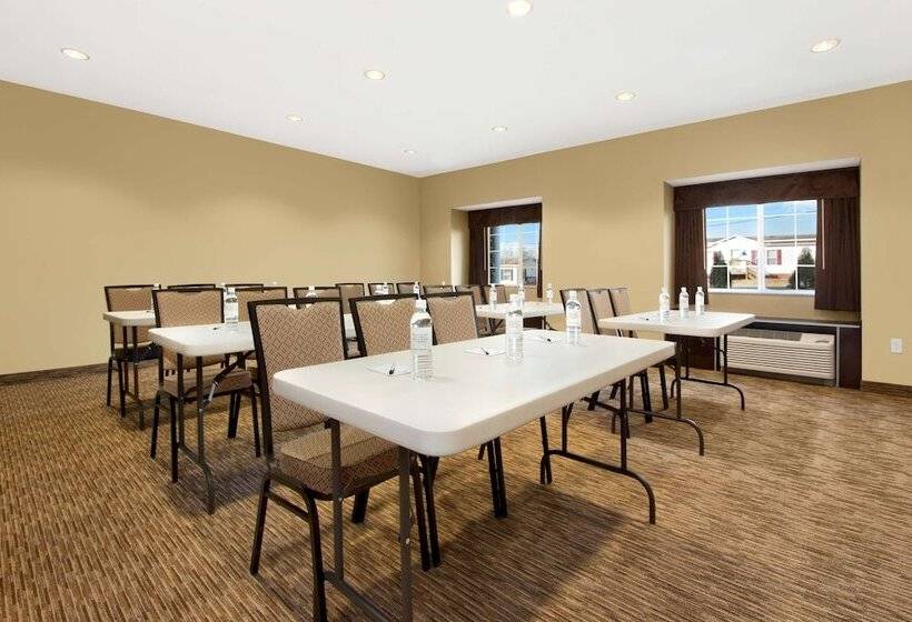 Microtel Inn & Suites By Wyndham