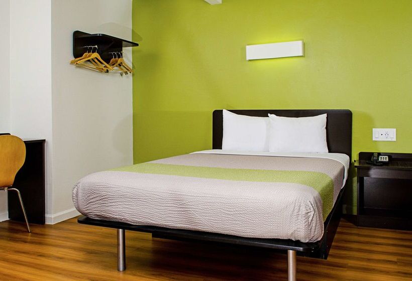 Motel 6modesto, Ca Downtown