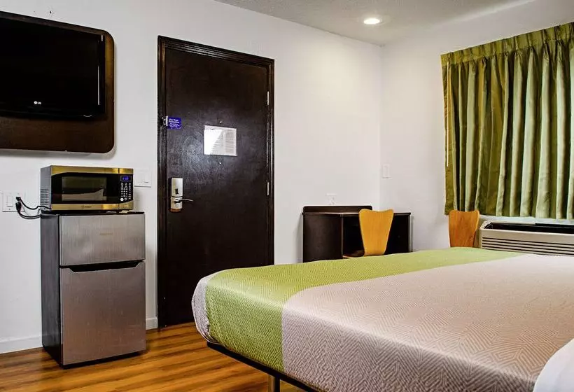 Motel 6modesto, Ca Downtown