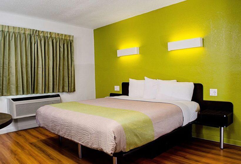 Motel 6modesto, Ca Downtown