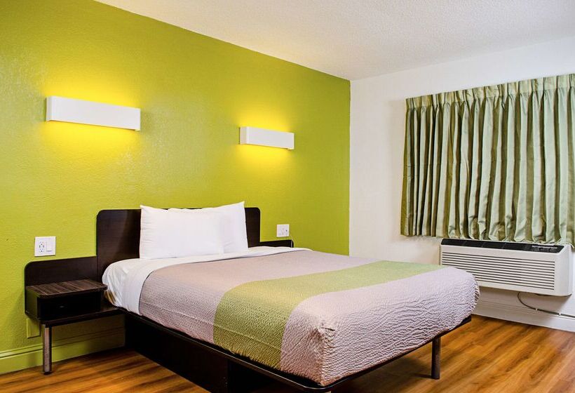 Motel 6modesto, Ca Downtown