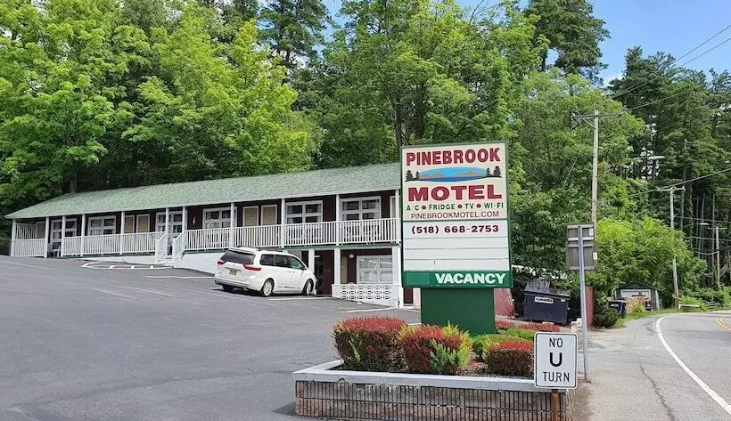 Pinebrook Motel