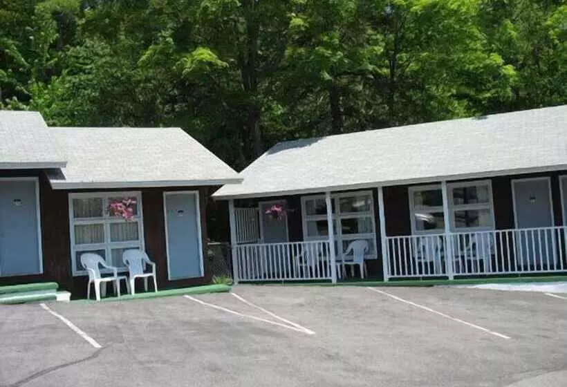 Pinebrook Motel