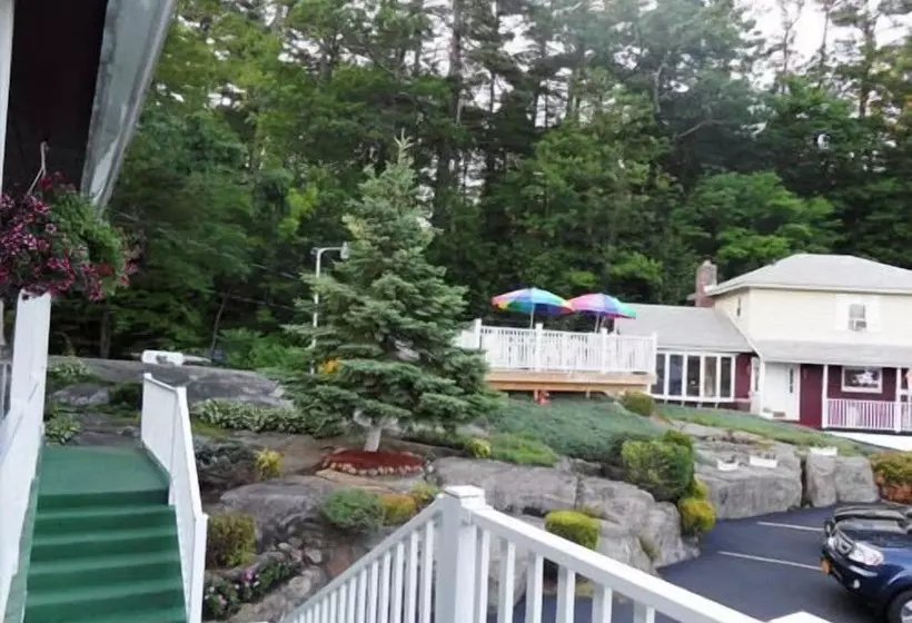 Pinebrook Motel