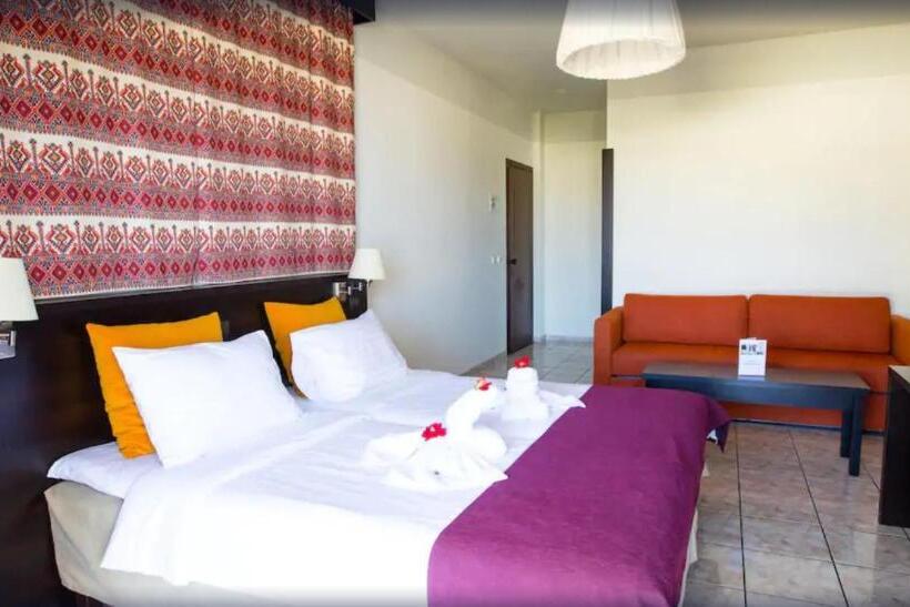 リゾートホテル Almyrida Village & Waterpark