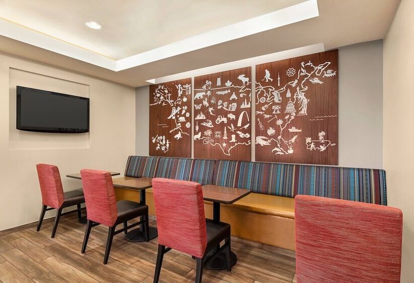 Towneplace Suites By Marriott Chattanooga Near Hamilton Place