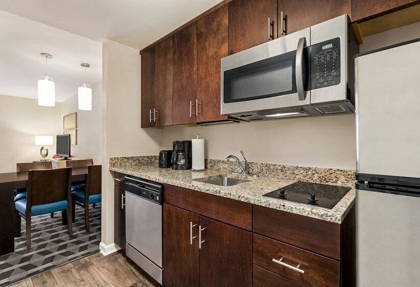Towneplace Suites By Marriott Chattanooga Near Hamilton Place