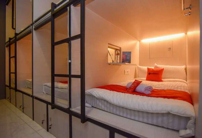 בית מלון כפרי Reddoorz Hostel Syariah @ Peunayong Banda Aceh