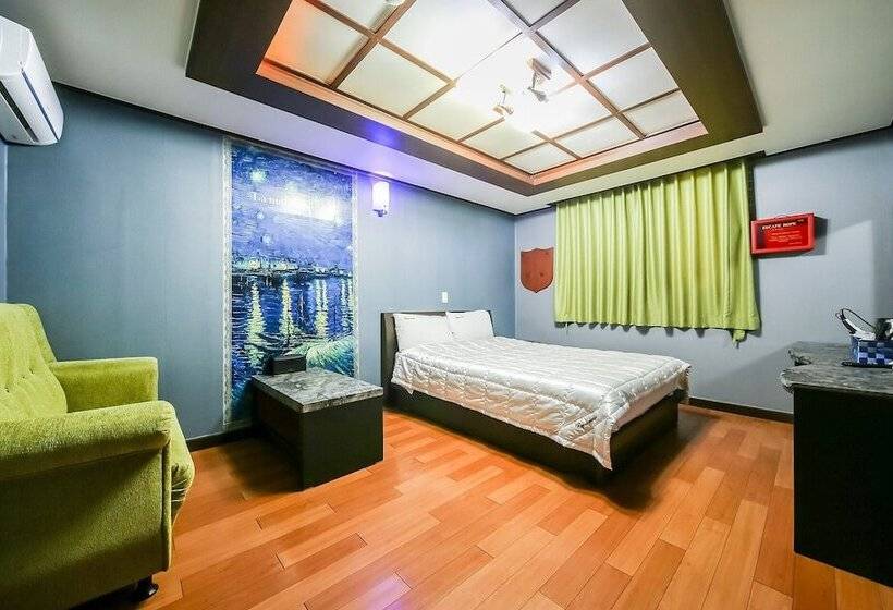 Motel Andong Okdong Equus