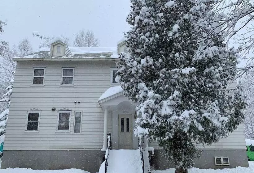 ホテル Chalet Banff