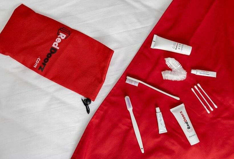 בית מלון כפרי Reddoorz Apartment @ Padina Soho And Residence