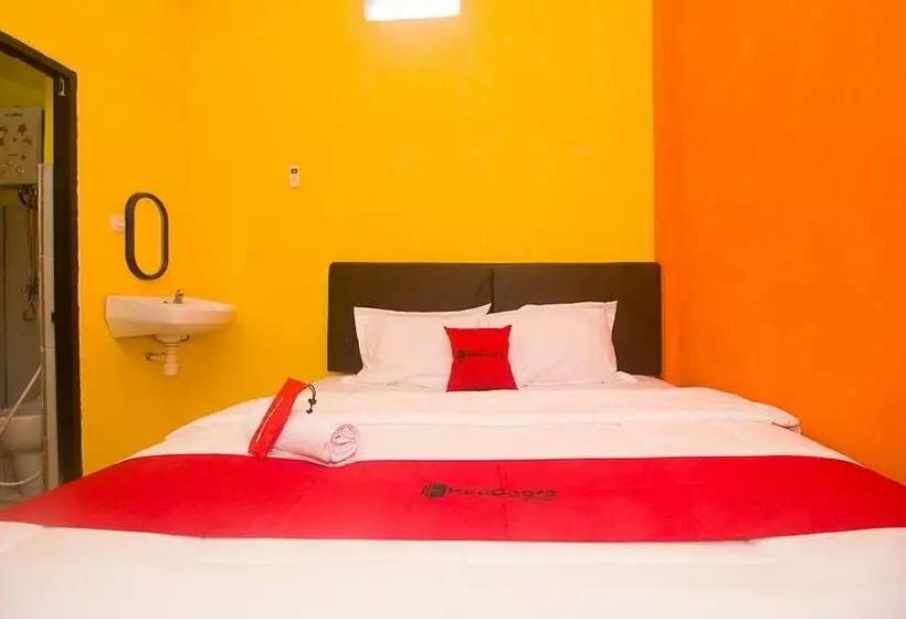 ペンション Reddoorz Syariah Near Keraton Sumenep