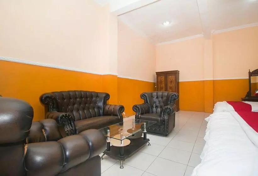 ペンション Reddoorz Syariah Near Keraton Sumenep