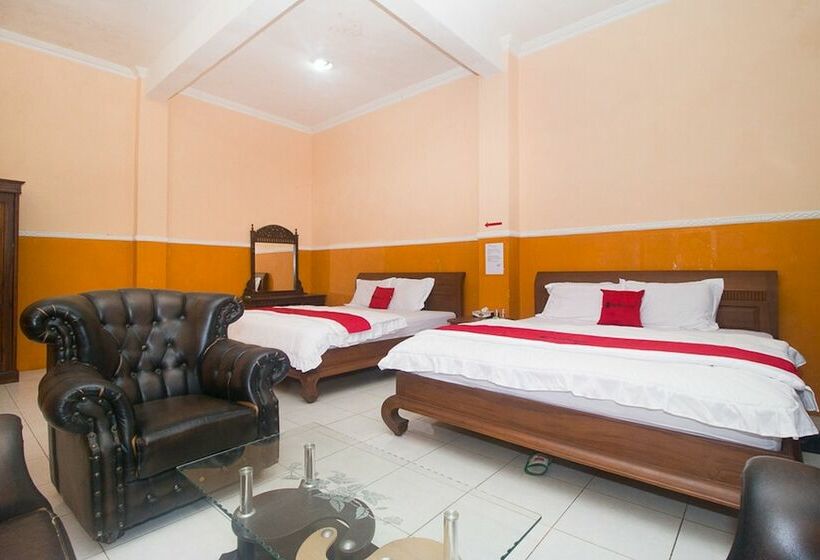 Panzió Reddoorz Syariah Near Keraton Sumenep