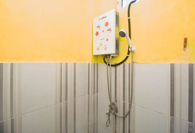 Panzió Reddoorz Syariah Near Keraton Sumenep