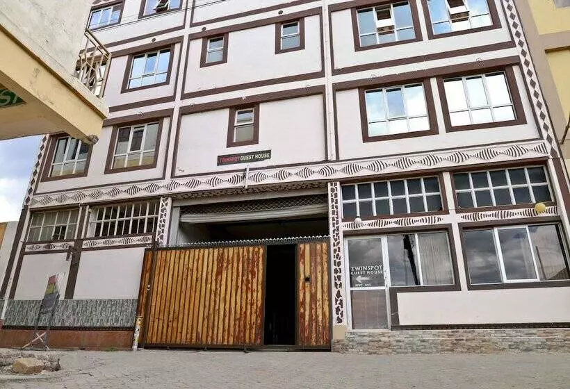 پانسیون Twinspot Guest House