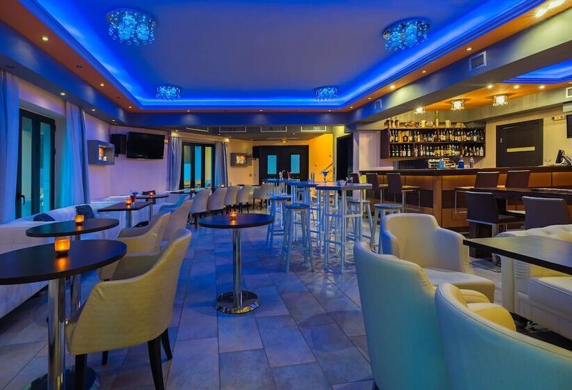 호텔 Ai Yannis Suites And Apartments