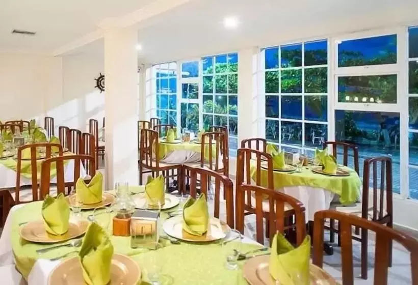 ホテル Bahia Sardina