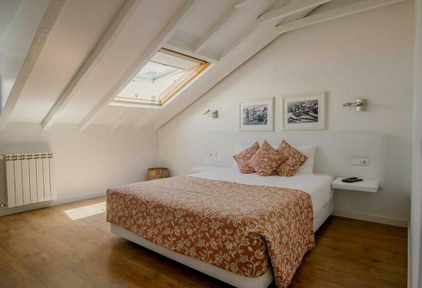 هتل Casa Das Aguarelas