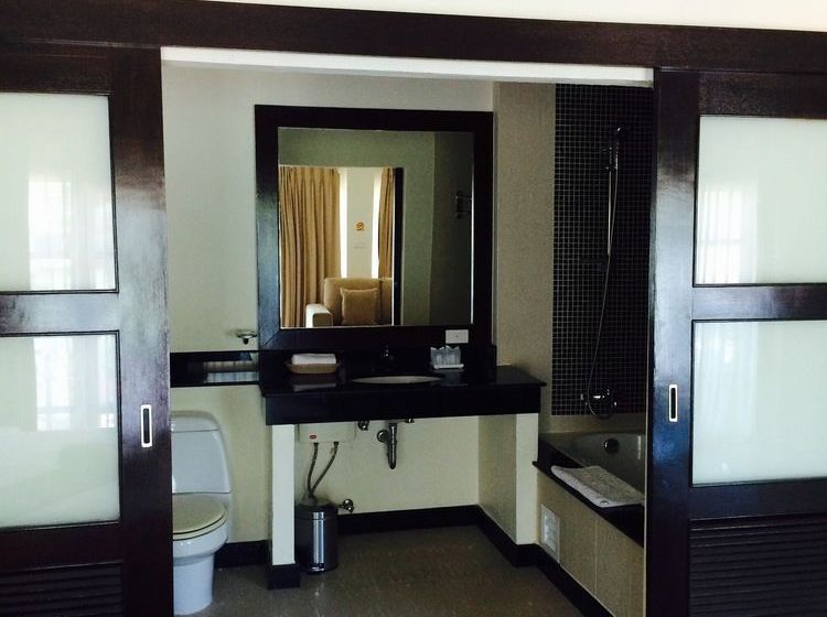 هتل Enjoy S Beach House & Cafe