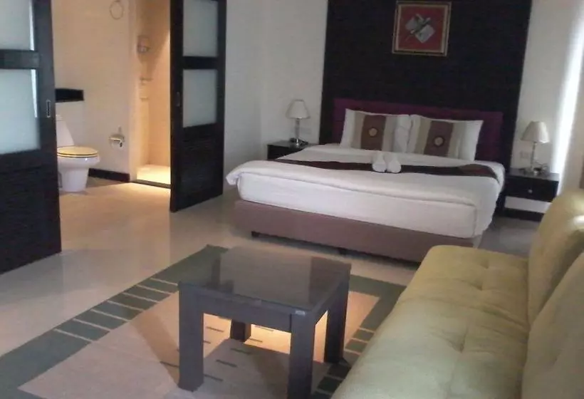 Hotell Enjoy S Beach House & Cafe