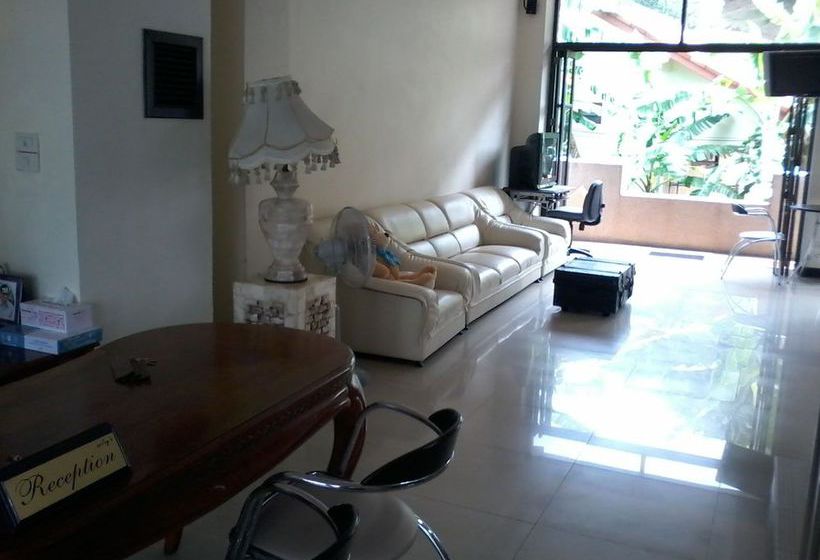 هتل Enjoy S Beach House & Cafe